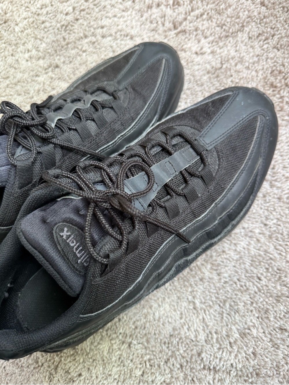 Nike Air Max 95 Essential Triple Black CI3705-001 Men’s Size 13 - Picture 3 of 9